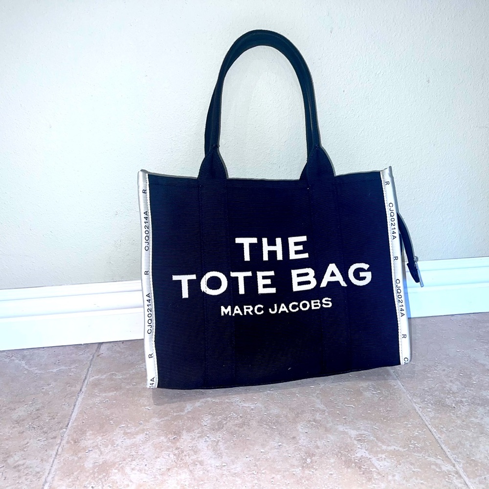 Marc Jacobs The Tote Bag Large